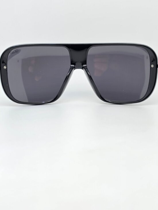 Quay Australia Take A Number Black Frame Polarized Smoke Lens Shield Sunglasses main image 9